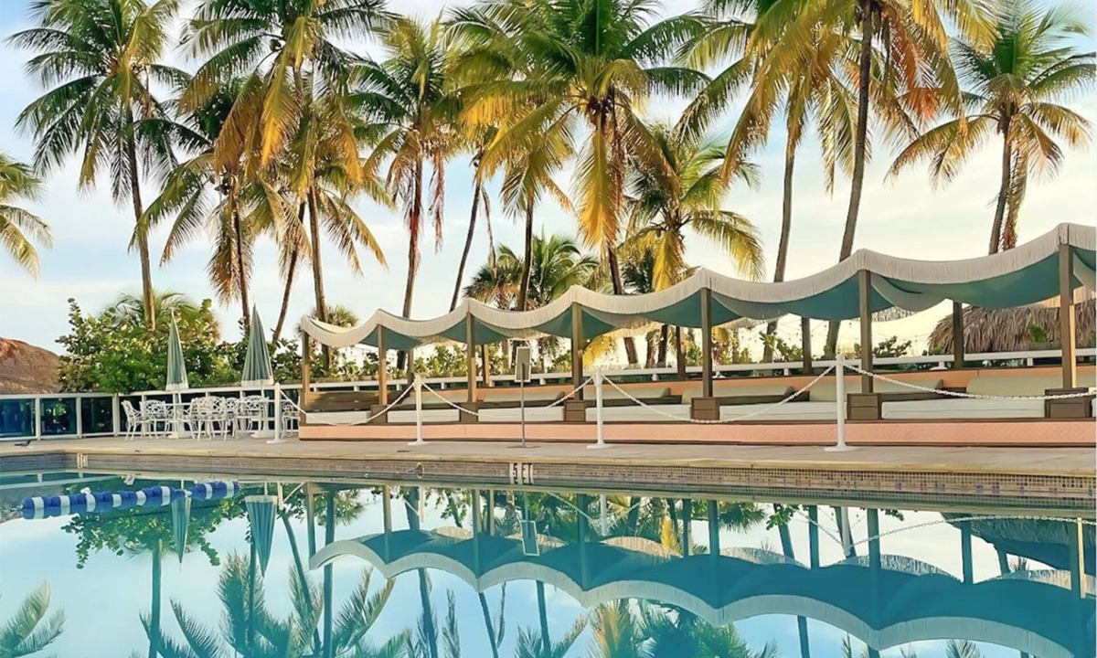 Mid Beach Hotel | Panoramic Partial Sea-View 2 BDR Suite with Balcony