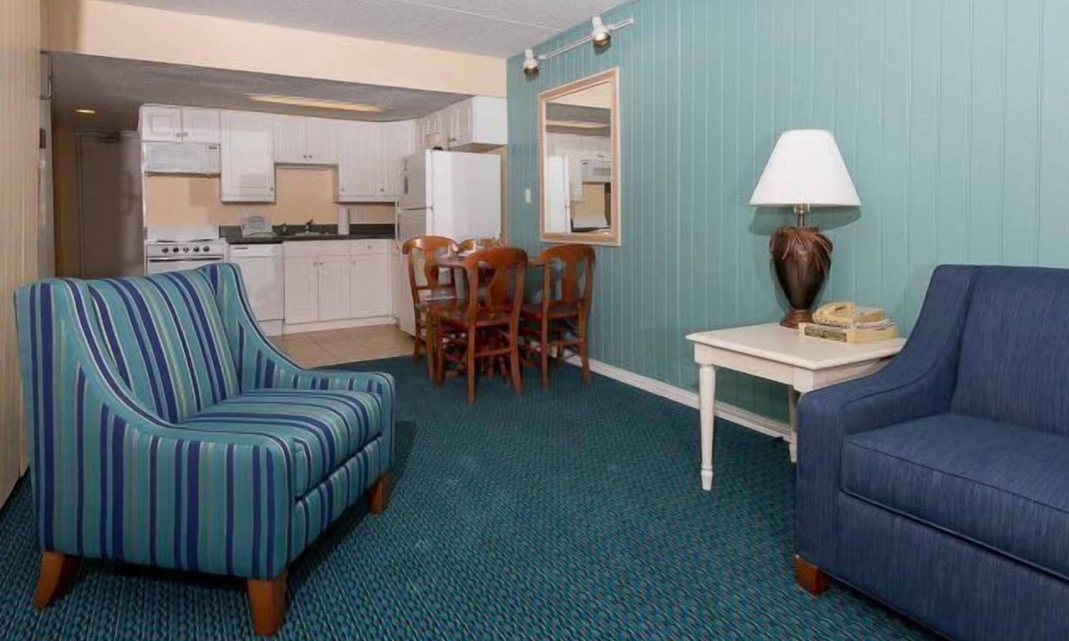 Ocean Drive Apartment | Peppertree By The Sea-STUMU
