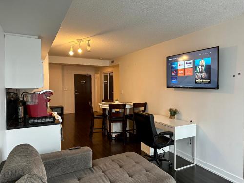 CityPlace Apartment | Perfect Location - Comfy Suite