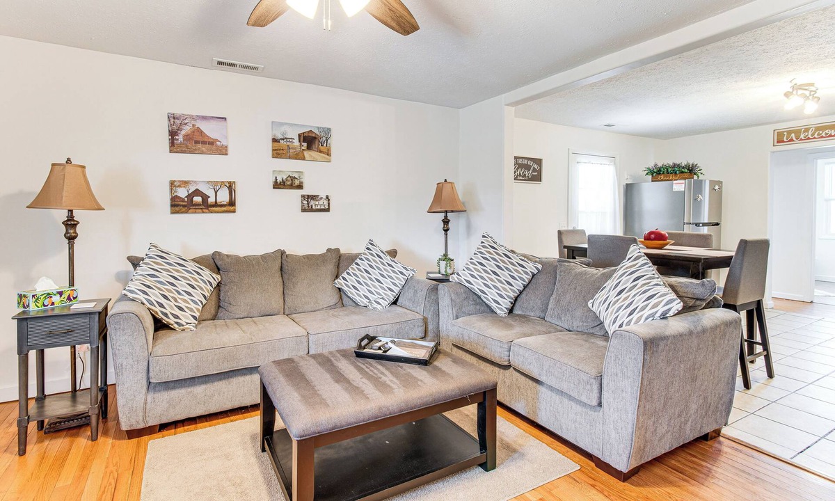 Casey House | Pet-Friendly Home w/Fenced Yard: 'Cozy in Casey'