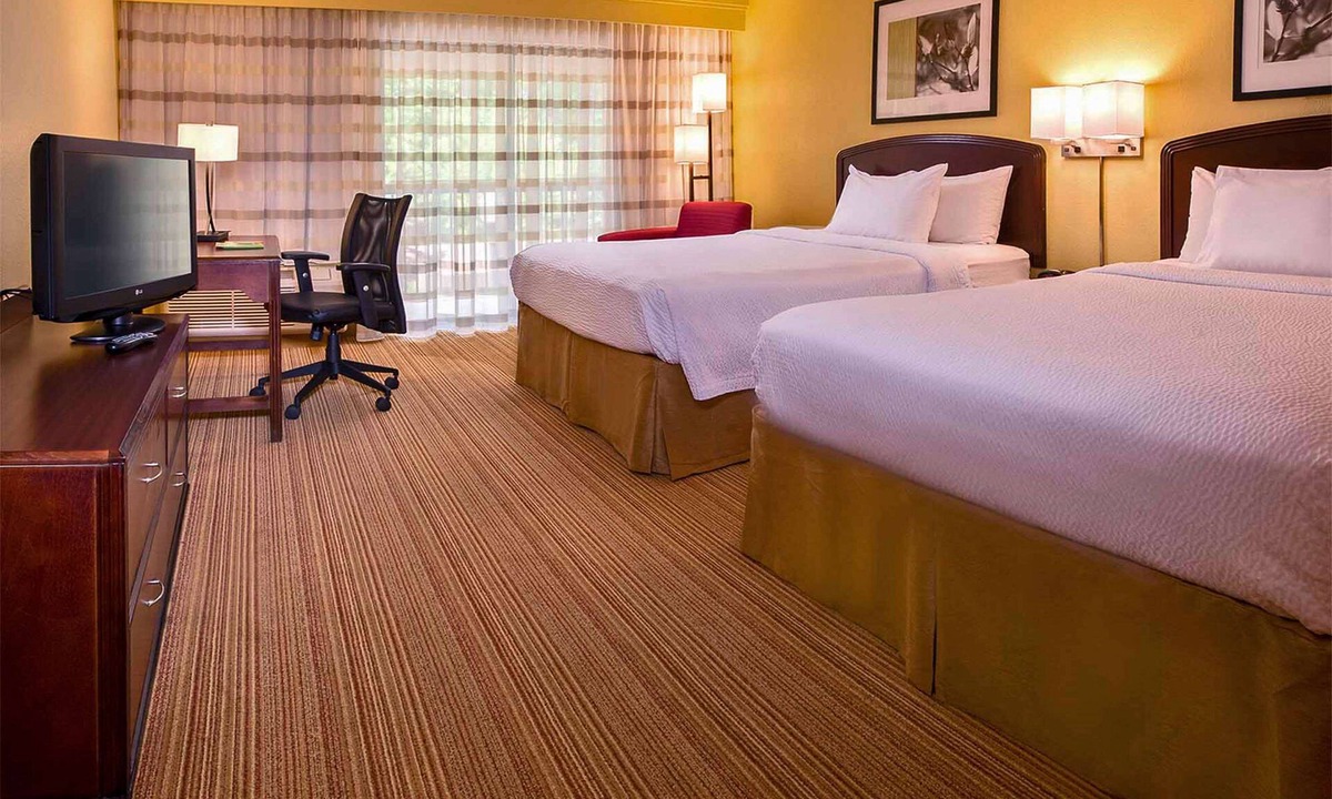 Durham Hotel | Pleasant Stay, Convenient Location! 3 Comfortable Units, Free Parking, Pool