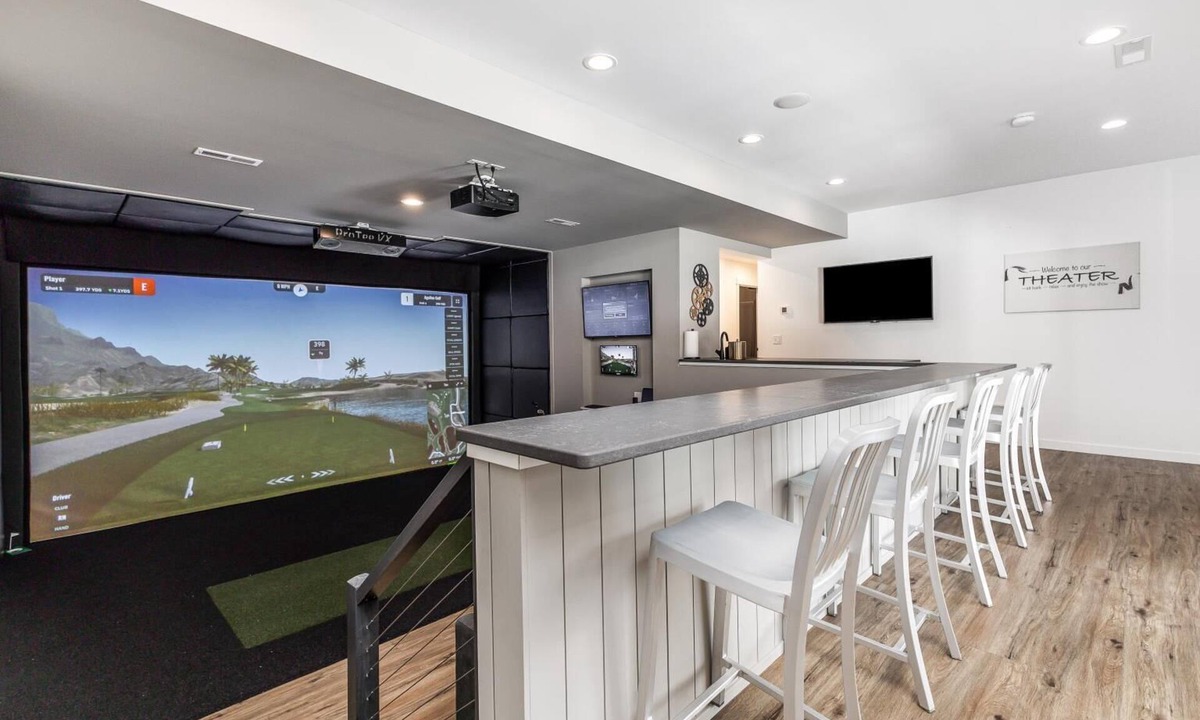 The Galena Territory House | Premium New Construction: Golf Sim + Theater Room + Noon Check-in