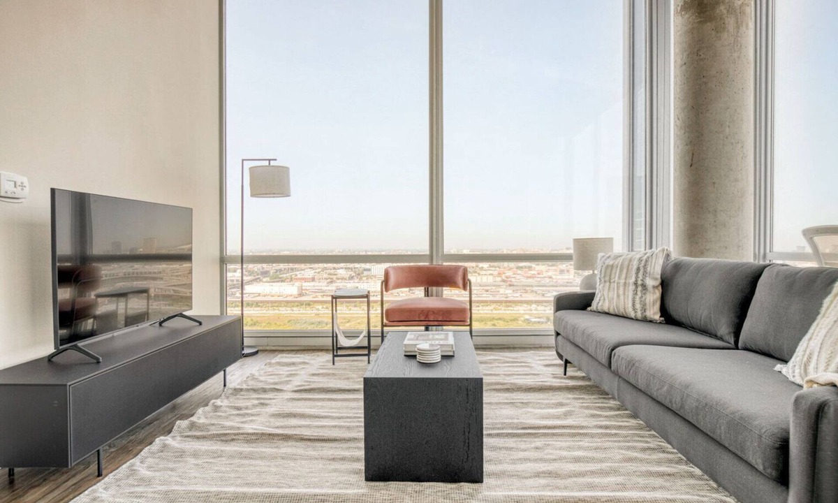 South Loop Apartment | Premium South Loop 2BR w/Gym & Roof, nr Grant Park, by Blueground