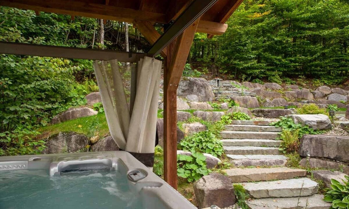 Sainte-Adele Ski Chalet | Prestigious chalet built exclusively using the Scandinavian log method. LONG TERM STAYS ONLY - 32 NIGHTS MINIMUM