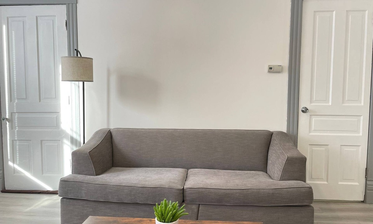 Avondale Apartment | Prime 2-bedroom apartment in wonderful Avondale, 6 miles to downtown with WiFi