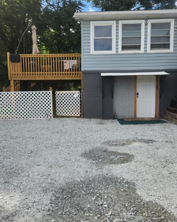 Taylors Apartment | Private&Modern cozy studio near GSP airport & BMW
