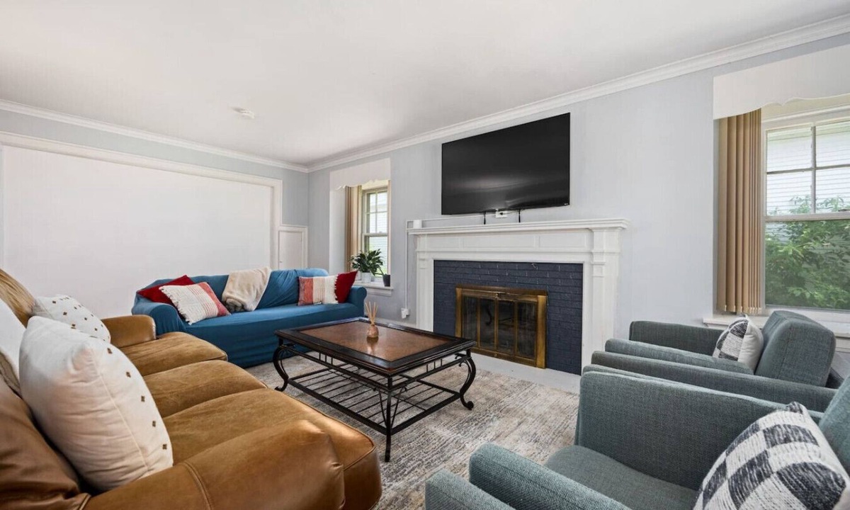 Peoria House | Private Room w/Full Daybed | Clean, Cozy & Quiet
