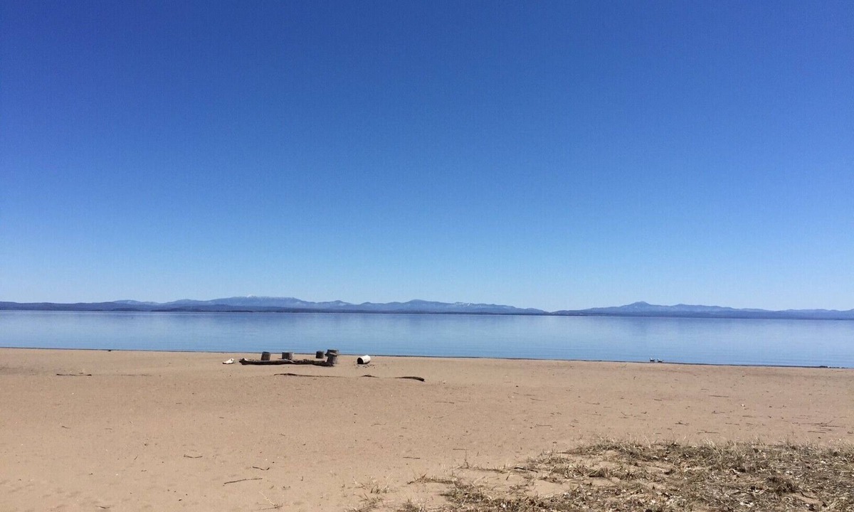 Peru House | Private Sandy Beach, Kayaks, Mountain Views, Beach Bonfires, Bikes, Pet-Friendly