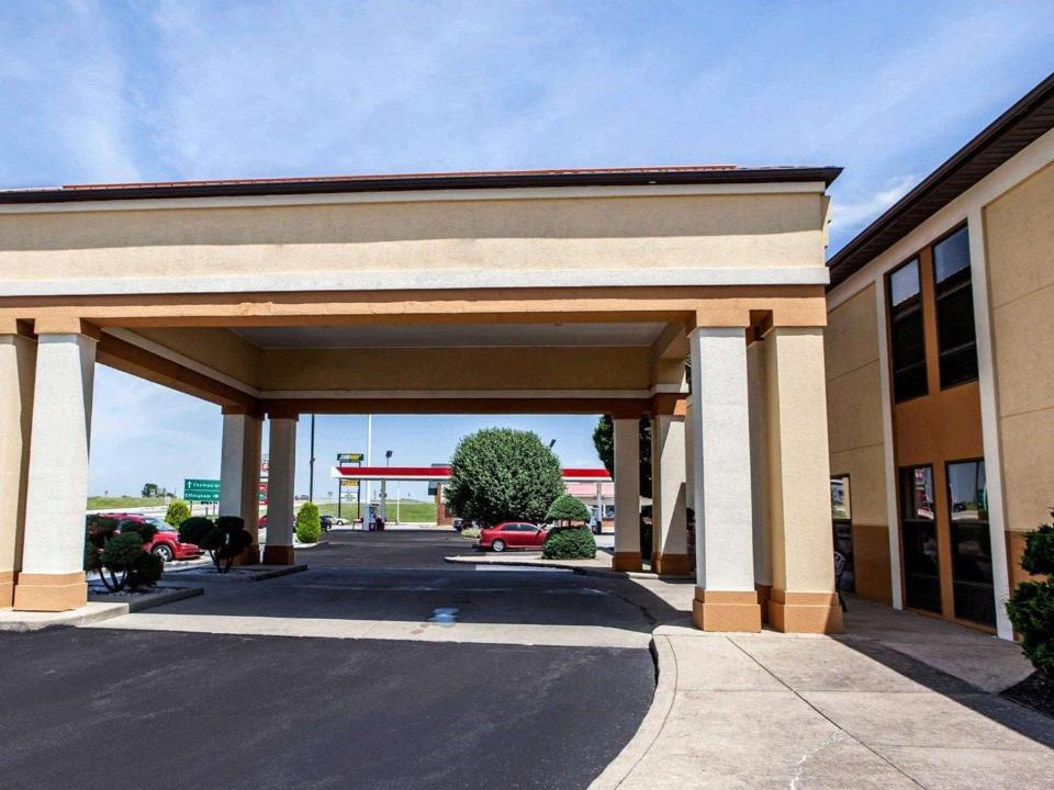 Arcola Hotel | Quality Inn Arcola