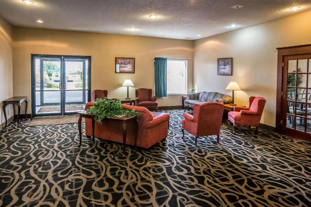 Mendota Hotel | Quality Inn & Suites Mendota near I-39