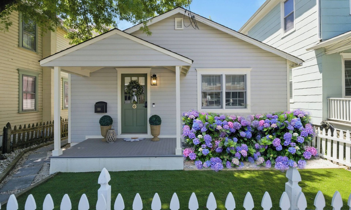 Ocean Grove Cottage | Quintessential Ocean Grove Cottage