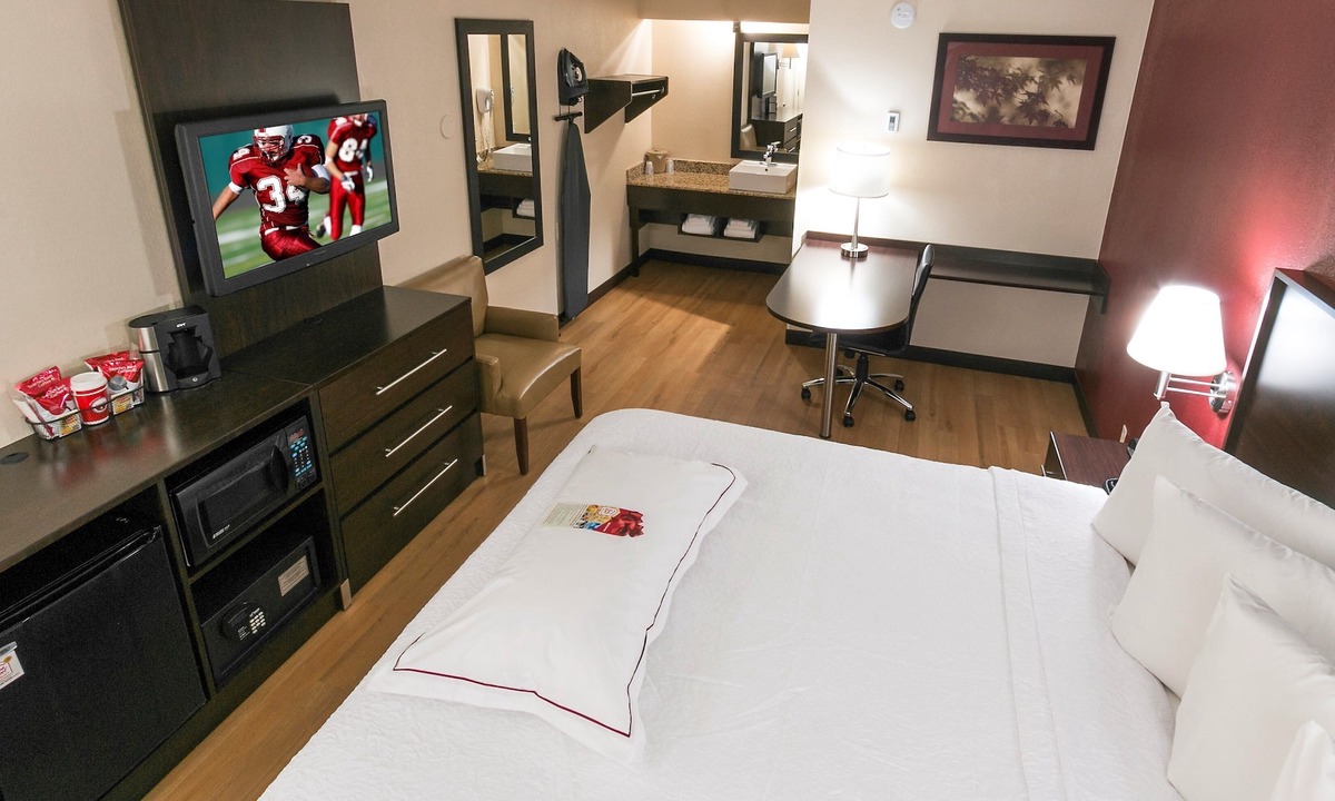 Hoffman Estates Hotel | Red Roof Inn PLUS+ Chicago - Hoffman Estates