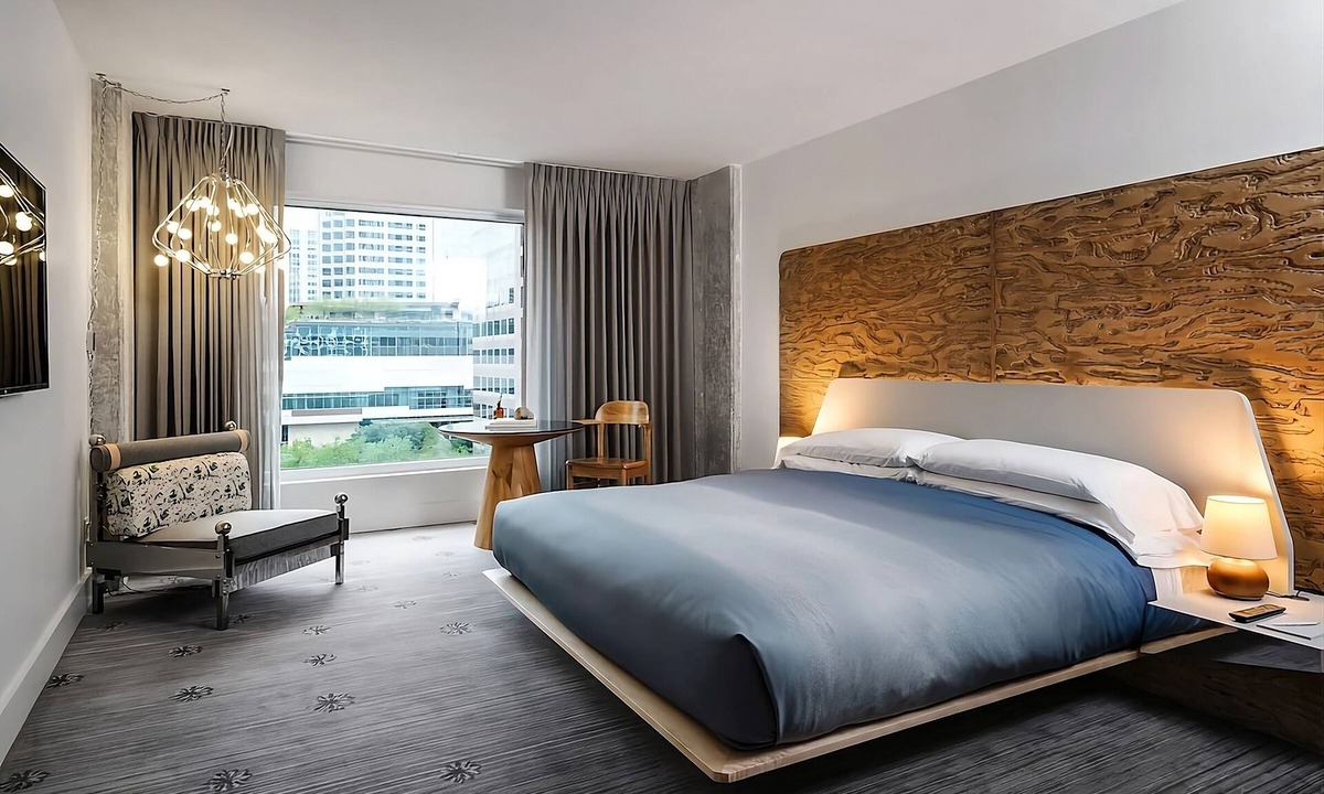 Congress Avenue Historic District Hotel | Refreshing Getaway Trip! Pets Allowed, Outdoor Pool, Minutes to Walter Beach