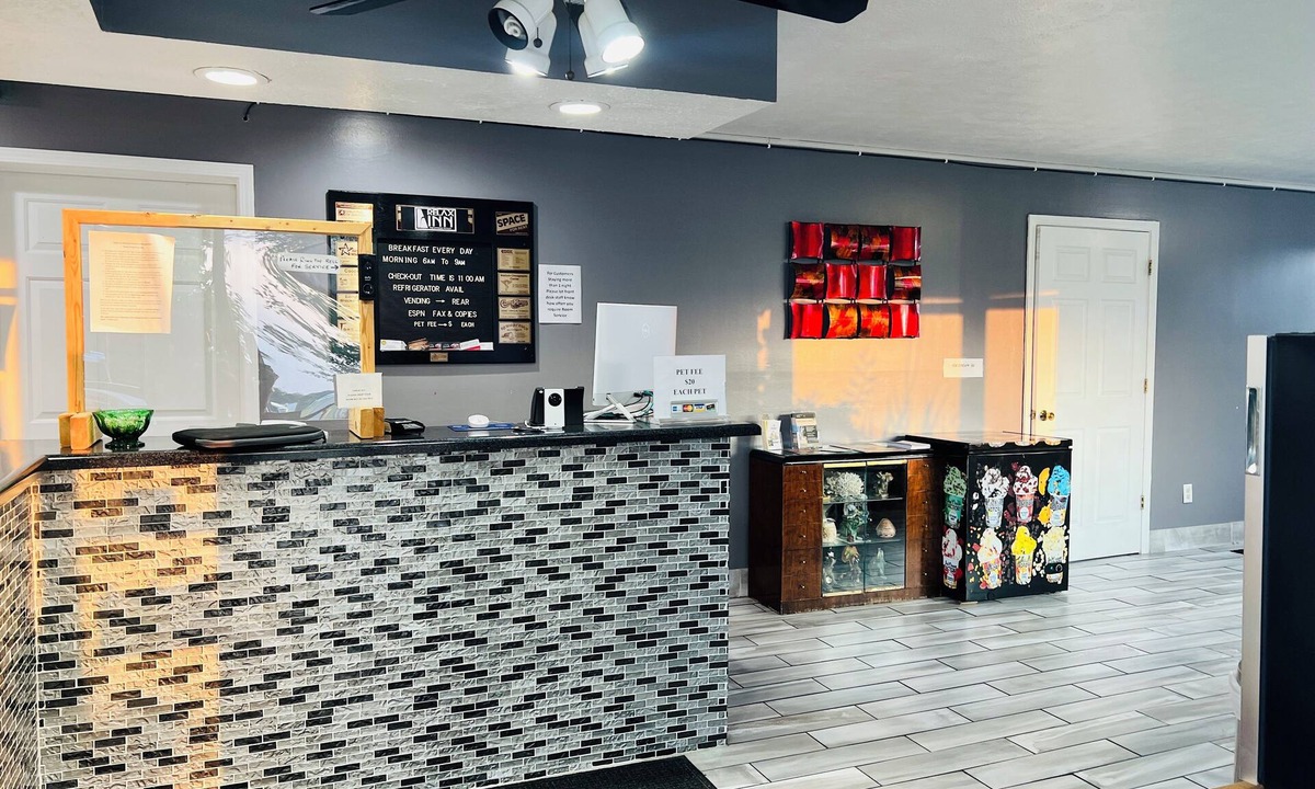 Marshall Hotel | Relax Inn
