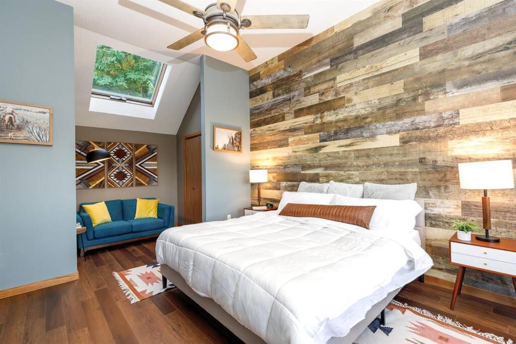 The Galena Territory House | Relaxing 2Bedroom Townhome w/Playroom & Great View