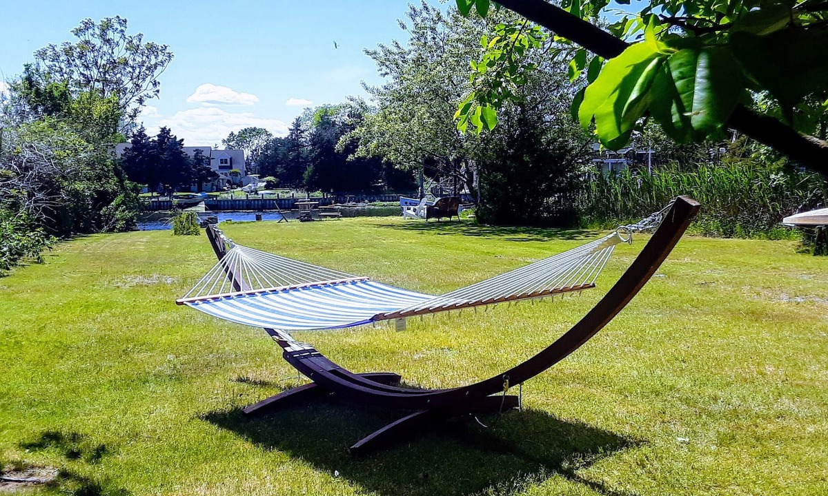 Riverhead House | Relaxing North Fork Cottage On The Water~ Amazing Sunsets!