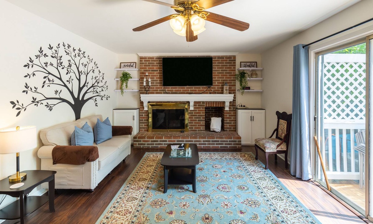 Bowie House | Remodeled Home / Amazing Backyard / Fun Rec Room