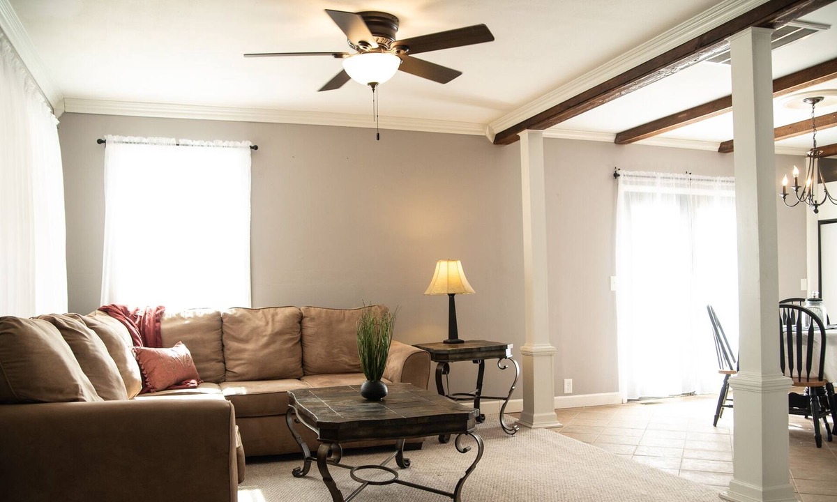 Sesser House | Rend Lake area! Lots of room for family and friends on 2 acres. n