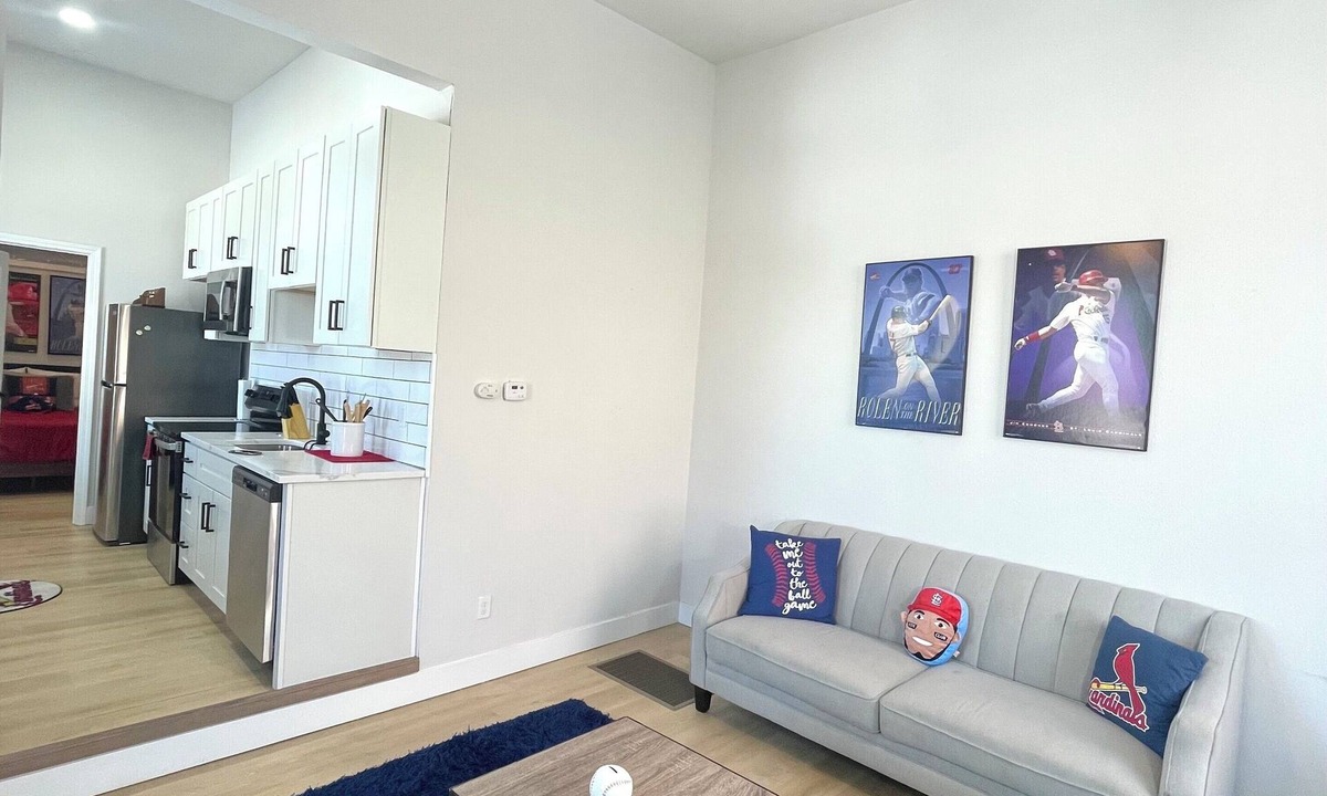 Lafayette Square Apartment | Retro Baseball Downtown Apartment