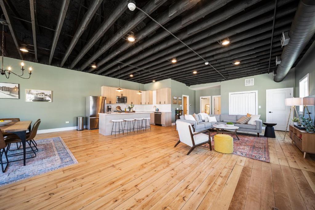 Richmond Apartment | Richmond No. 267