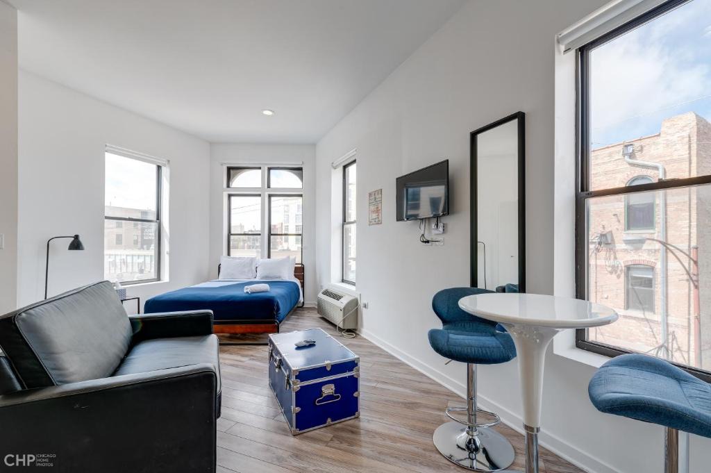 River West Hotel | River West, Second Floor Chicago by 747 Lofts