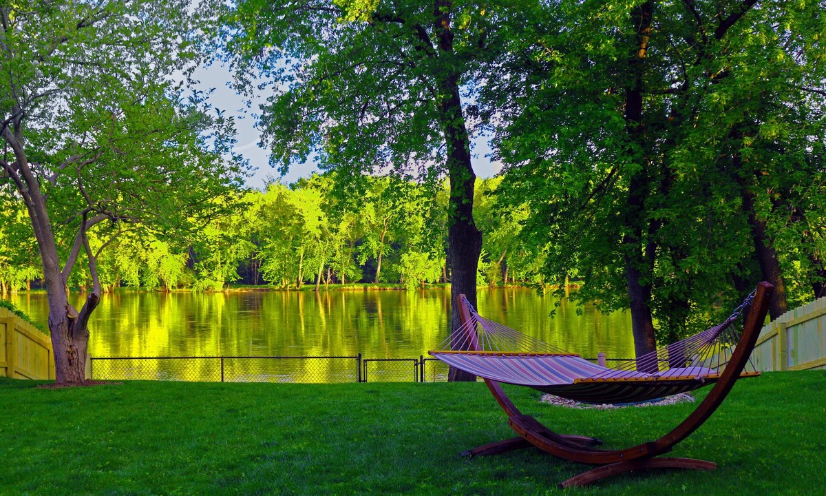 Rockford House | Riverfront cabin on Rock River