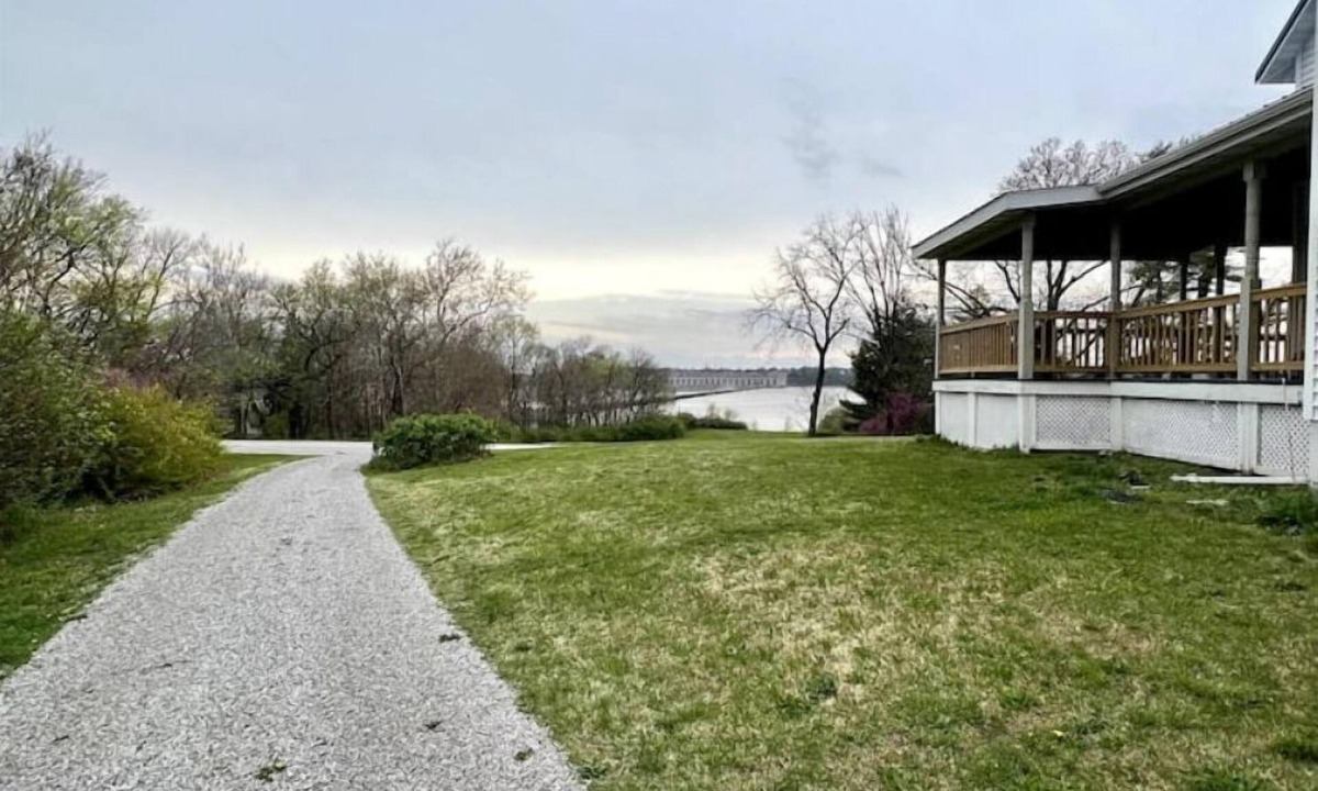 Hamilton House | Riverview Orchard 2: Master Suite Studio Style