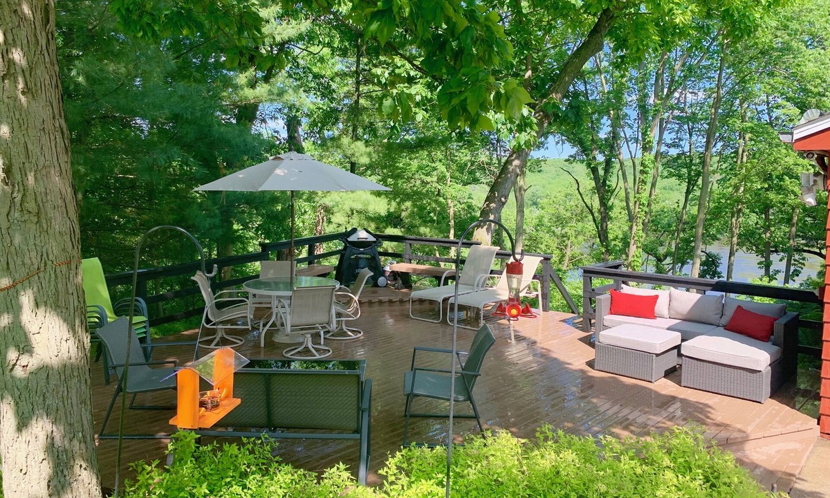 Holcomb House | Rock River Recreation!
