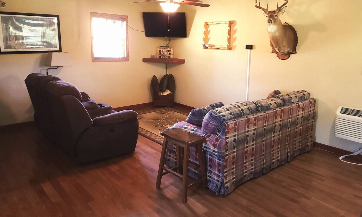 Grantsburg Cabin | Rocky Ridge GetawaynJoins Shawnee Forest