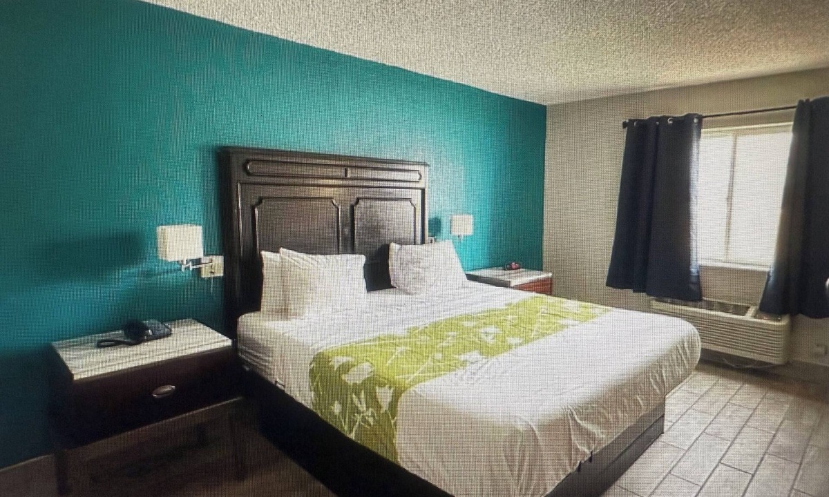 Bloomington Hotel | Rodeway Inn