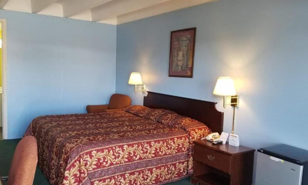 Morristown Hotel | Scottish Inns Morristown