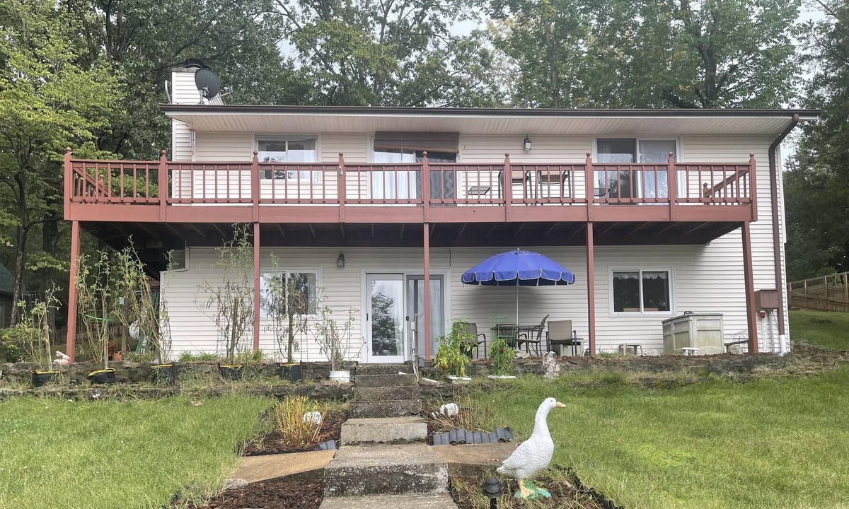 Goreville House | Serenity 2 at the Lake