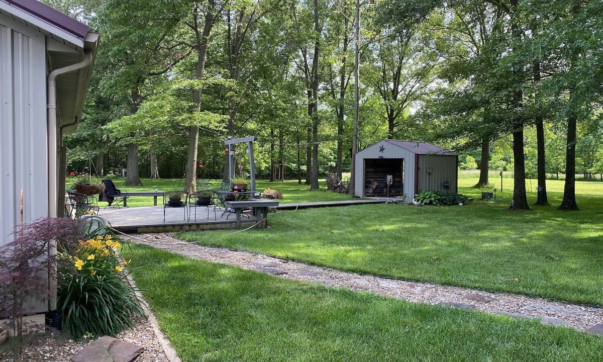 Hurst House | Shady Lakes Escape-w/n minutes from Wineries & Lakes!