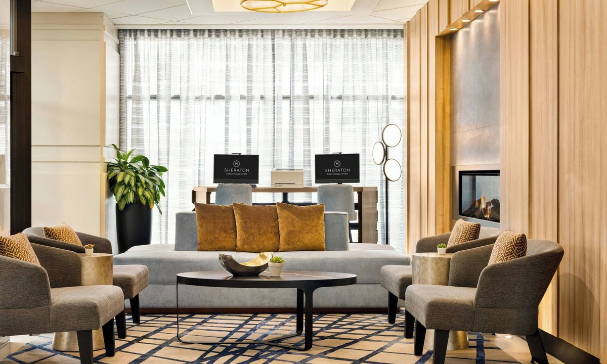 O'Hare Hotel | Sheraton Suites Chicago O'Hare