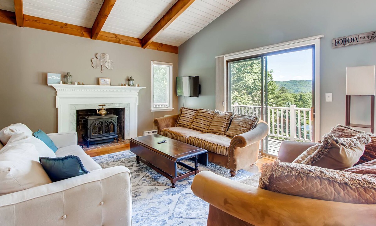 Pittsfield House | Silver Spring Chalet – Spacious 4BR Retreat in Killington Region, Pittsfield, VT, Sleeps 11