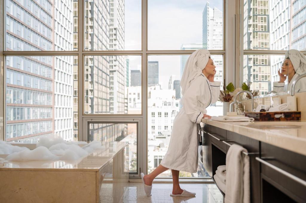 Toronto Entertainment District Hotel | SoHo Hotel Toronto