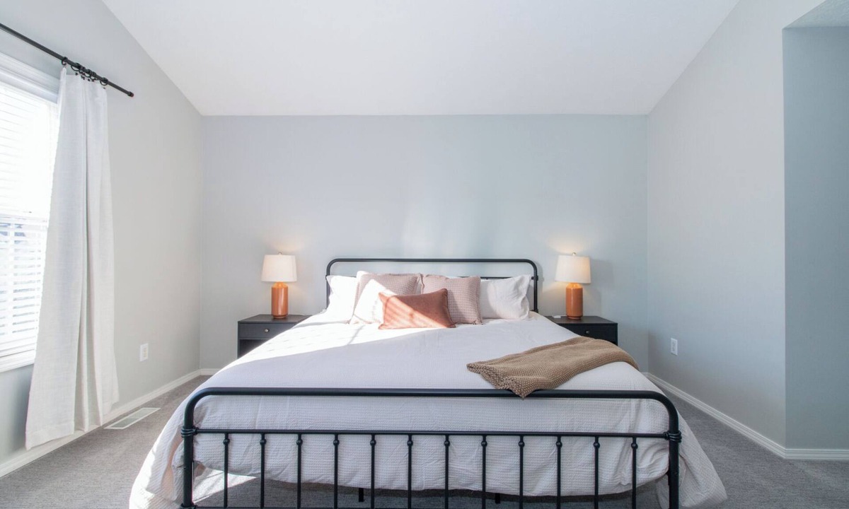 Bloomington House | Spacious 2-bedroom townhome in welcoming Bloomington loaded with amenities!