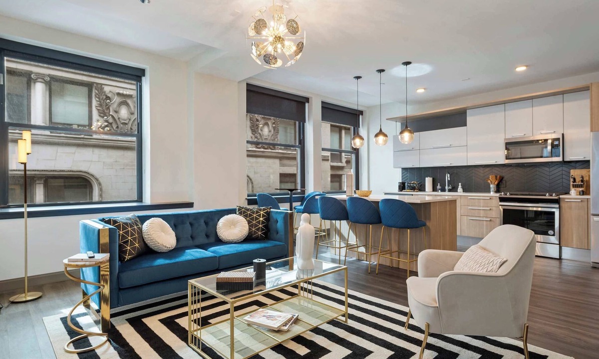 Downtown Chicago Apartment | Spacious 2BR in The Loop + 5-Star Comfort