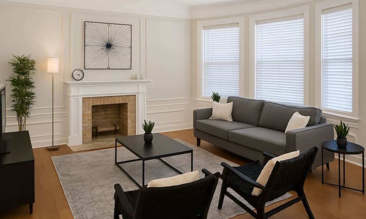 Rogers Park Apartment | Spacious 4BR Retreat