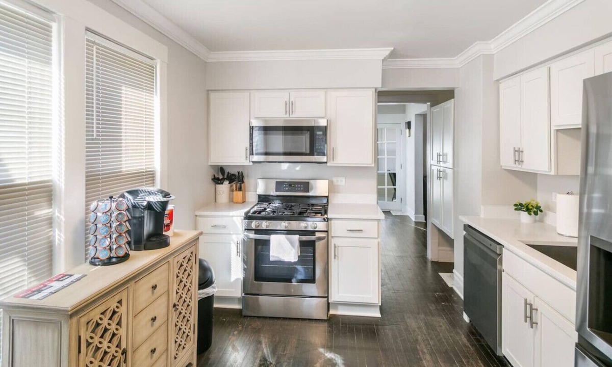 Libertyville House | Spacious Home in DT Libertyville Near Naval Base