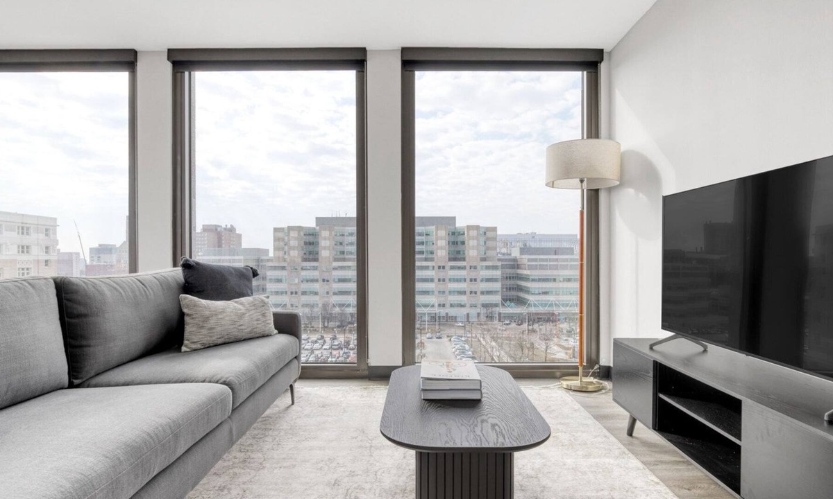 Wells Apartments St Chicago | Illinois Medical District
