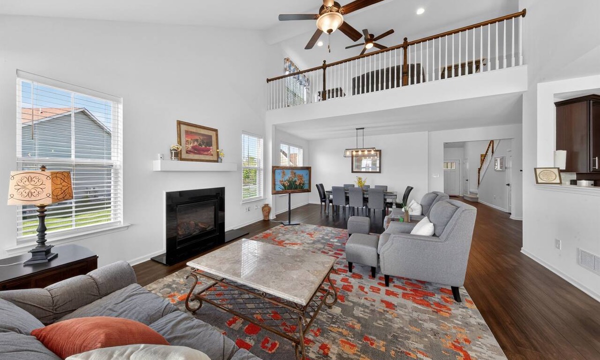 Middletown House | Spacious Middletown Family Retreat - Sleeps 8