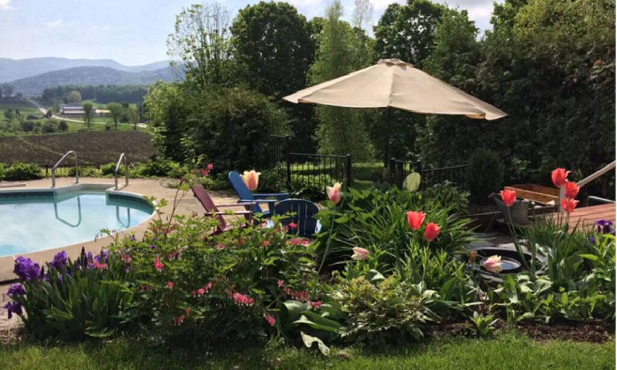 Monkton Apartment | Spacious Private Apartment with Vermont Green Mountain Views