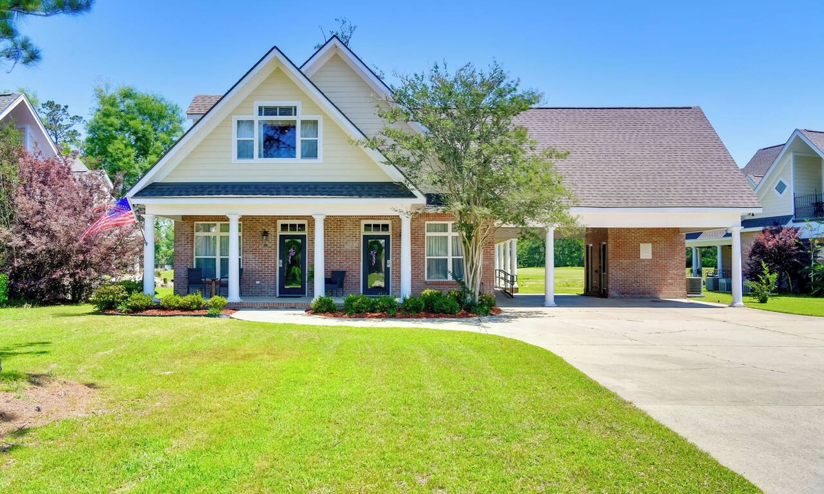 Springfield Apartment | Springfield Studio Rental w/Golf Course View!
