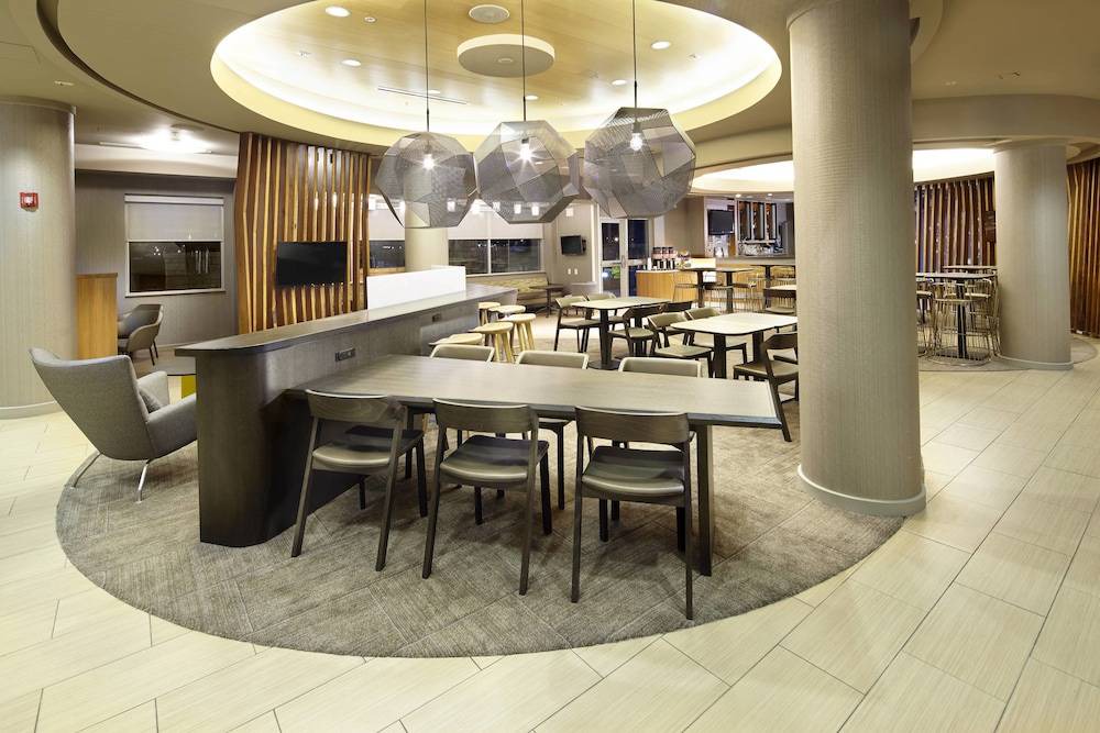 Waukegan Hotel | SpringHill Suites by Marriott Chicago Waukegan/Gurnee