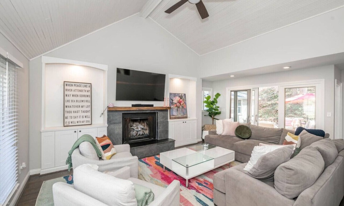 Mount Lookout House | StayDelta | Hyde Park
