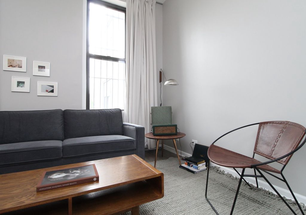 Wicker Park Apartment | Steps to Shops, Eats | Open Loft w/ W&D | Zencity