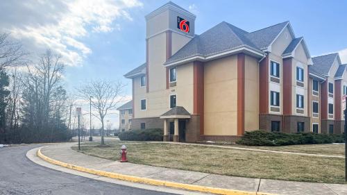 Chantilly Hotel | Studio 6 Chantilly VA Washington Dulles Airport