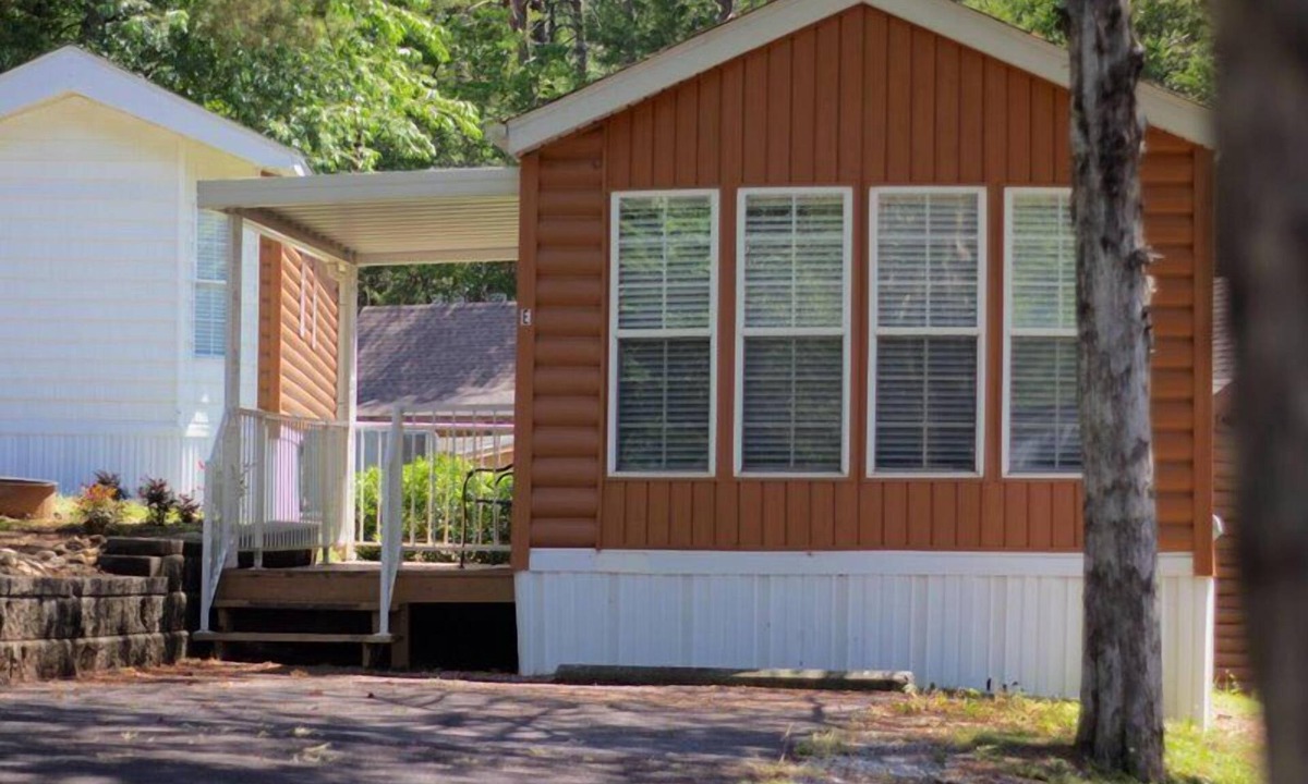 Pigeon Forge Cottage | Studio Cottage near Dollywood | Sleeps 4