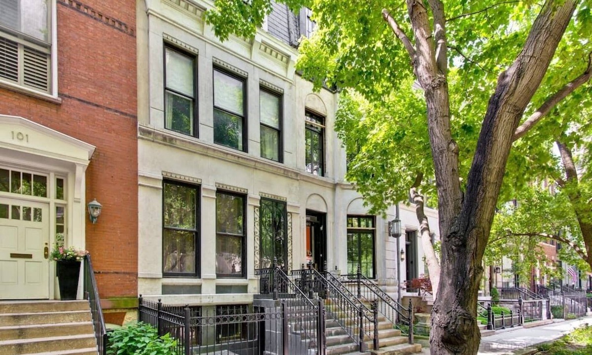 Gold Coast Apartment | Studio flat in the heart of Chicago's Gold Coast